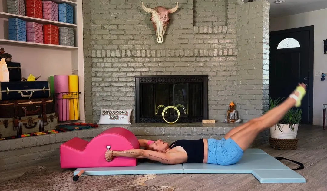 bai tap pilates jackknife tren spine corrector 4