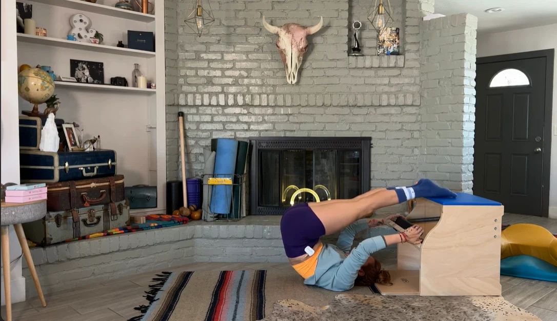 Bài tập Pilates Jackknife trên Wunda Chair