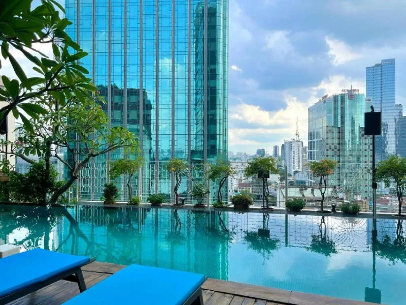 be-boi-tphcm-7-1 Hồ bơi sân thượng The Myst