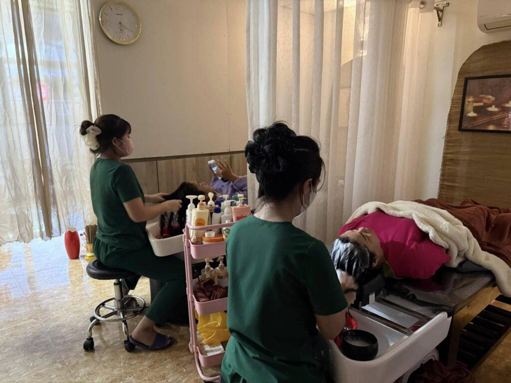 Bảng giá Top 10 dịch vụ gội đầu dưỡng sinh Buôn Ma Thuột: Ưu đãi hấp dẫn 4 Hương Spa