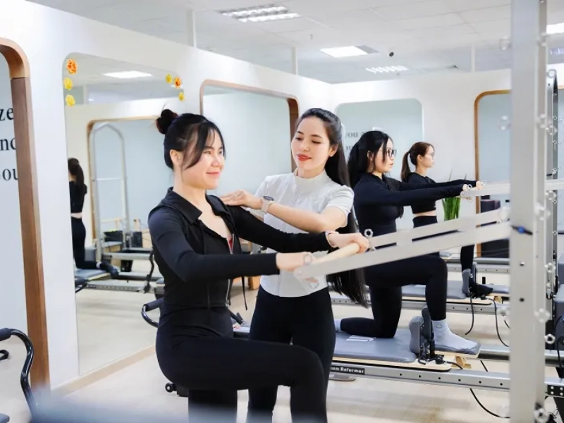 dung-cu-pilates-4-1 Máy tập Reformer