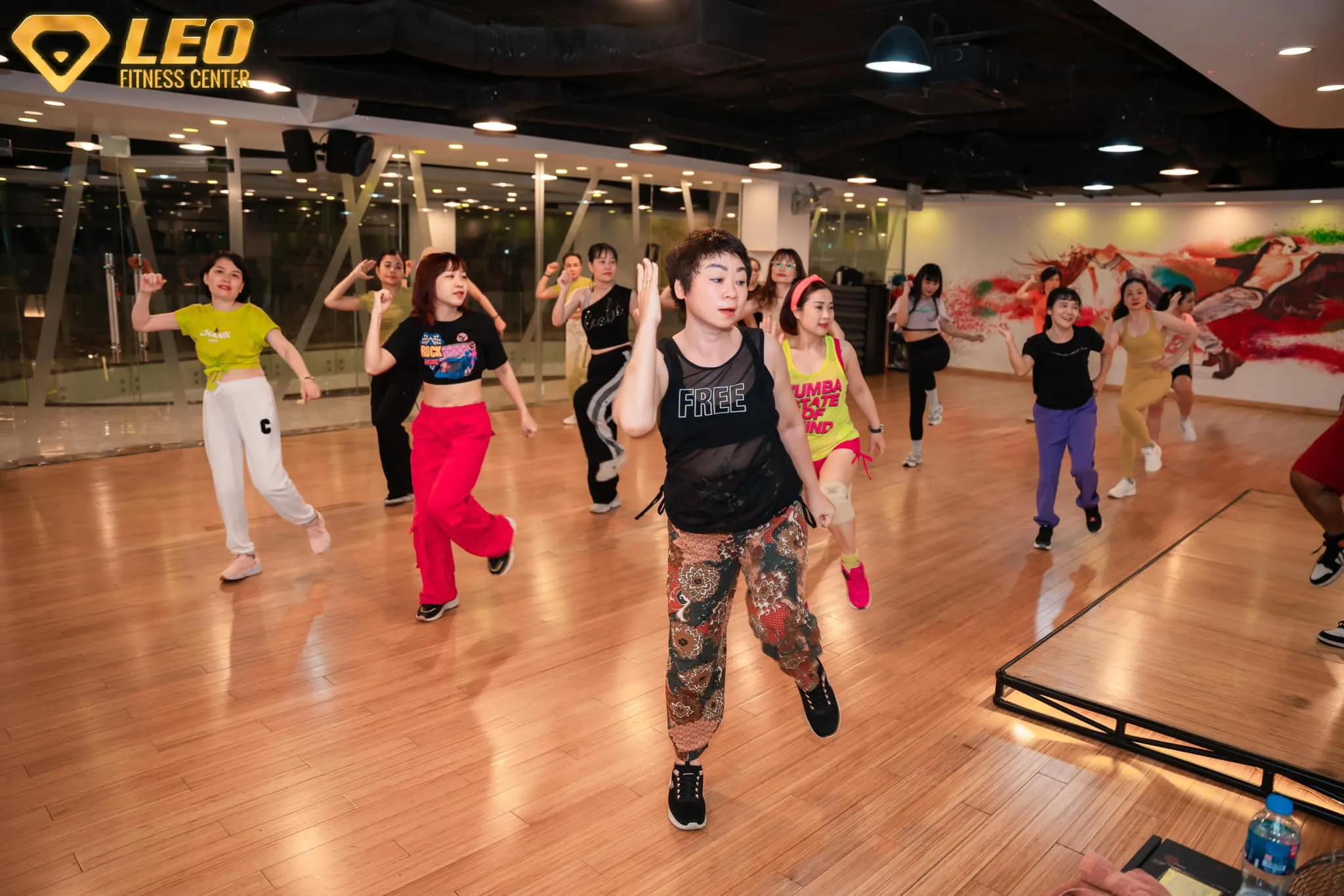 Lớp học nhảy zumba tại Leo Fitness Center Lớp học nhảy zumba tại Leo Fitness Center