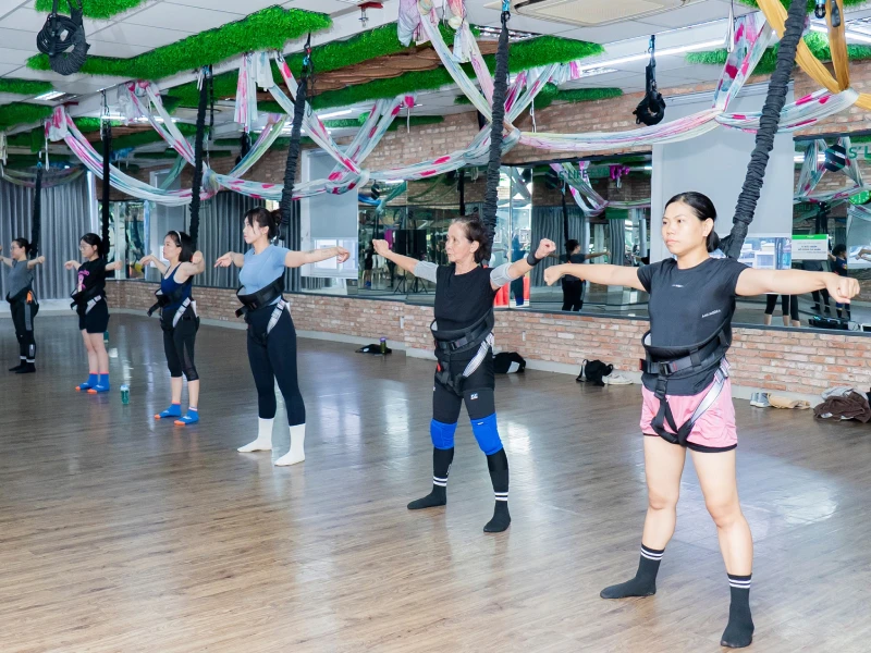 phong-tap-yoga-tphcm-2-1 Phòng tập S' Life - Trải nghiệm không gian tập Yoga TPHCM giữa thiên nhiên