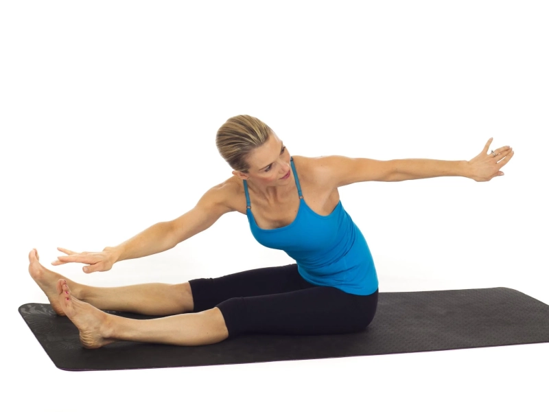 pilates-cho-nguoi-moi-bat-dau-12-1 Bài tập Pilates The Saw