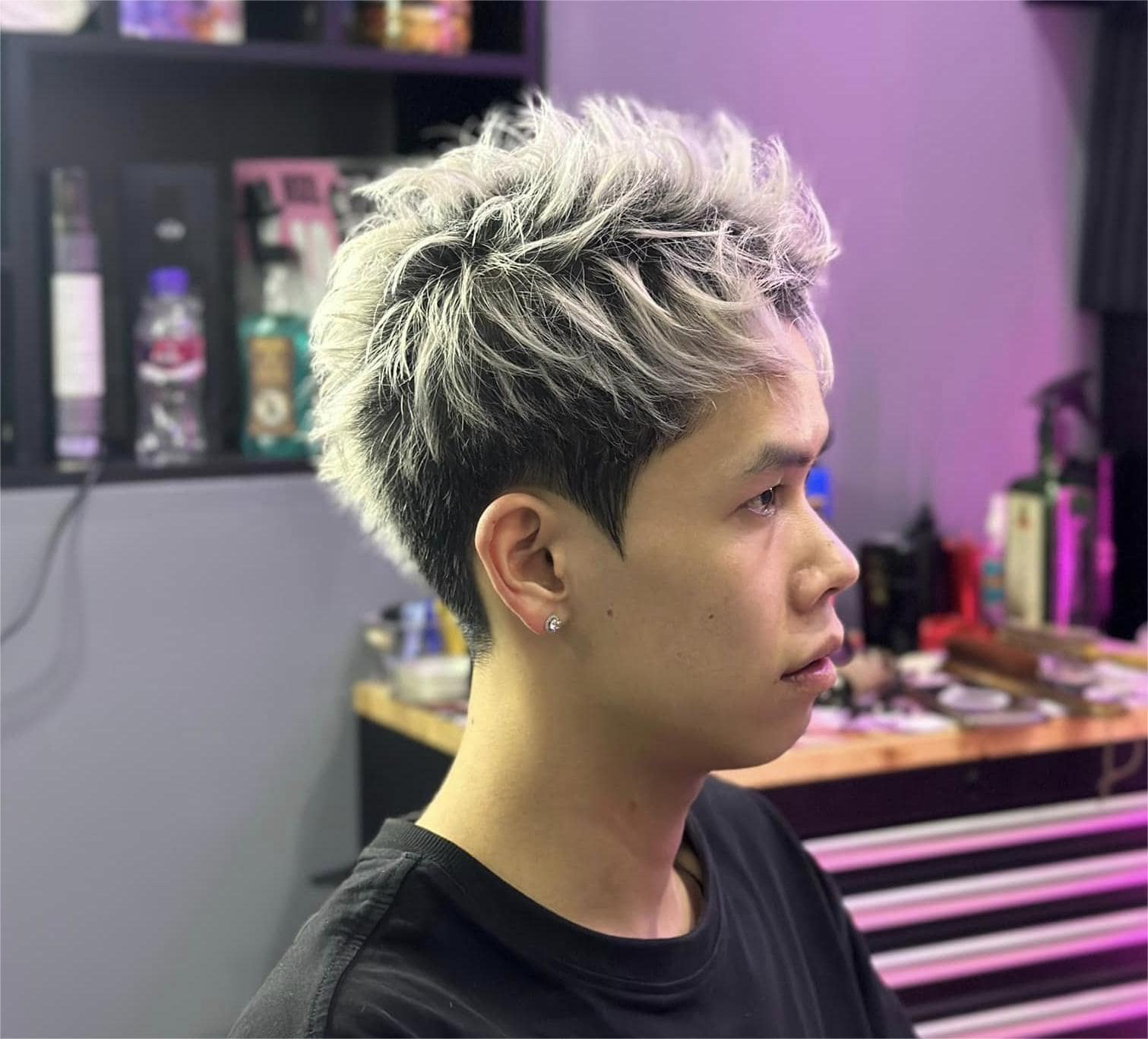 Cut "N" Shave Station Cut "N" Shave Station