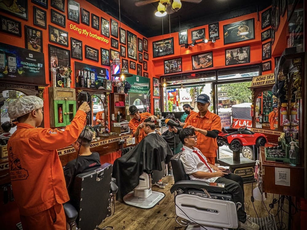 Đông Tây Barbershop