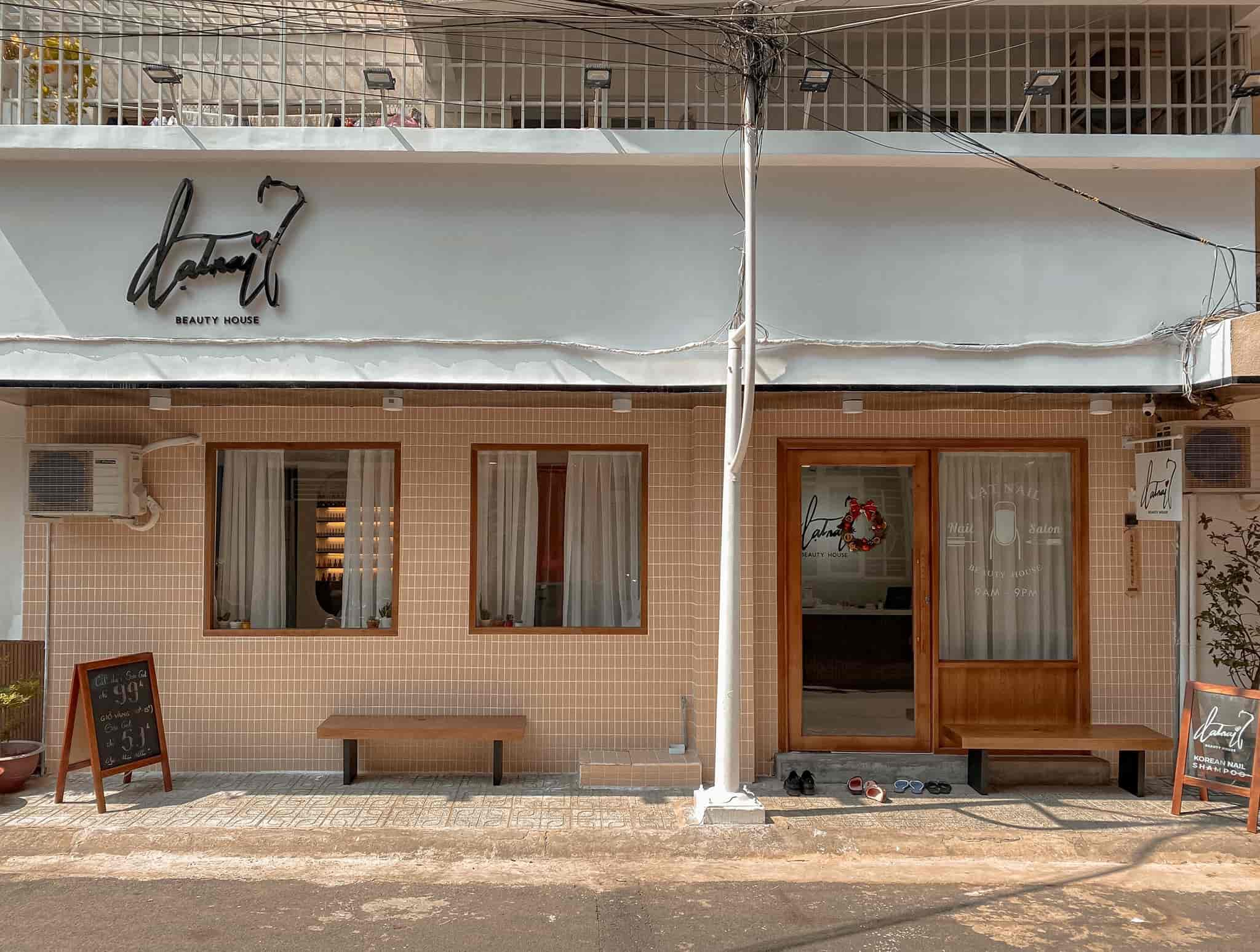 Lạt Nail Beauty House - Chăm sóc móng chuyên nghiệp tại Phú Nhuận