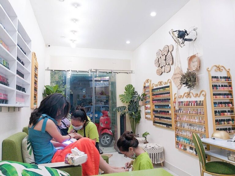 TOP 10 Tiệm Nail Phú Nhuận: Điểm Đến Làm Đẹp Bạn Không Thể Bỏ Lỡ