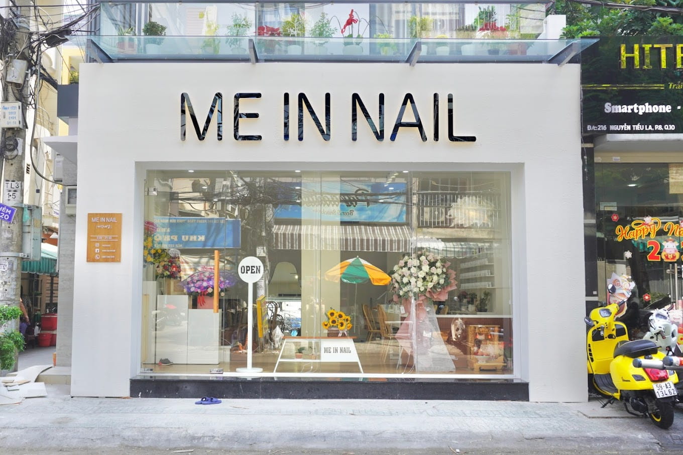 ME IN NAIL