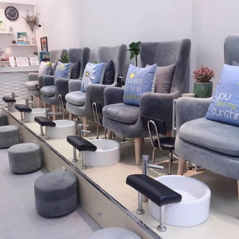 Quận 10: Khám Phá Top 10 Tiệm Nail Đẹp Nhất Bạn Không Thể Bỏ Lỡ