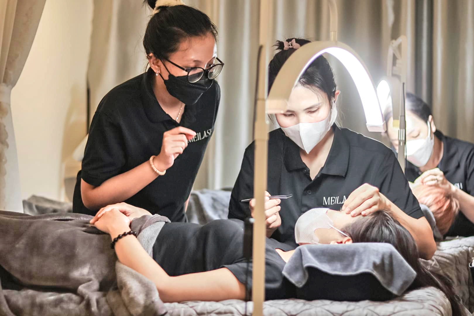 tiem-noi-mi-o-tphcm-1 MEILASH - Nối Dưỡng Mi Nhật Bản