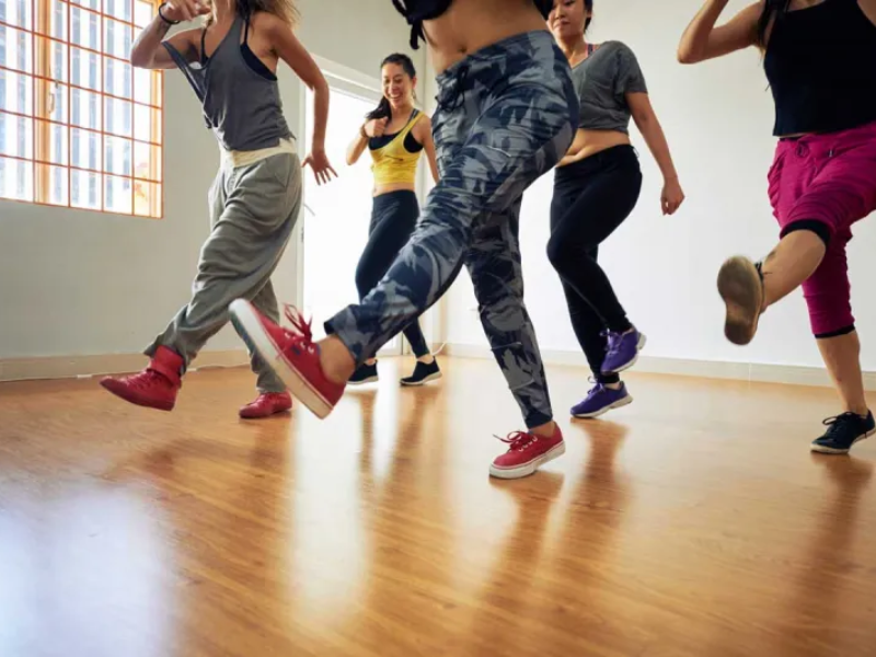 Học nhảy tại Goldstar Dance Club