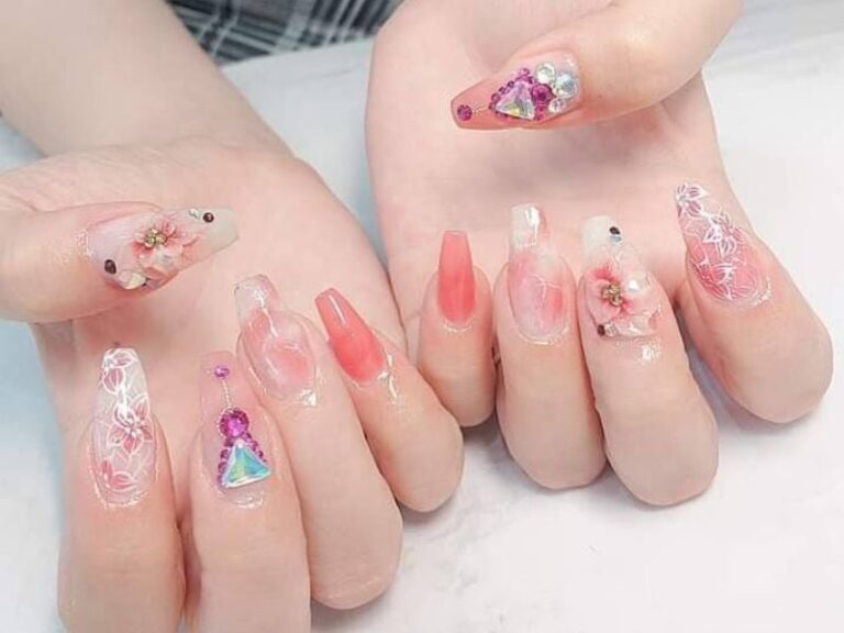 Móng Acrylic: Giải mã mọi điều bạn cần biết về kiểu móng thời thượng