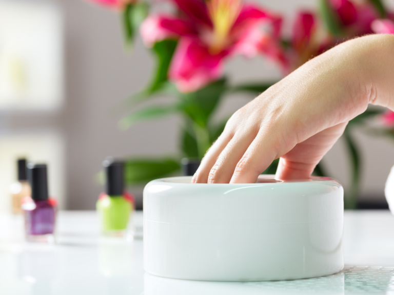 10 Bí Quyết Chăm Sóc Móng Tay Yếu Tại Nhà Giúp Móng Chắc Khỏe Bất Ngờ