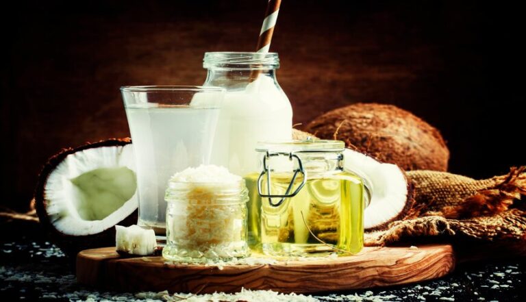 10 bí quyết giúp môi hồng tự nhiên và rạng rỡ