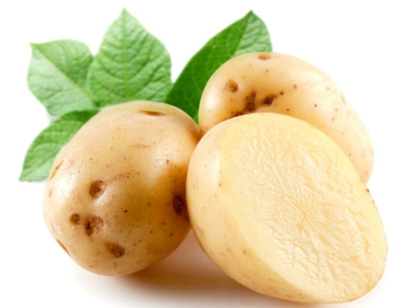 cach-lam-trang-da-tay-5_2bec86e93abf4d239276af862d7ec404 Khoai tây có khả năng làm trắng da cực kỳ hiệu quả