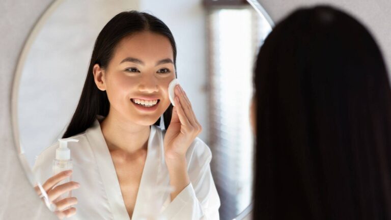 Bảy bước sử dụng dầu tẩy trang hiệu quả cho làn da sạch khỏe