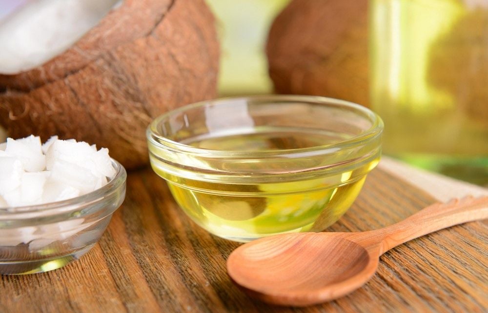 dau-dua-giup-long-mi-nhanh-dai-hon_94e9351f0c8a4df982207c1930b9a8f6_1024x1024 Dầu dừa giúp lông mi mọc nhanh hơn