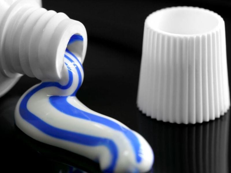 duong_mong_bang_kem_danh_rang_aaa2943b7cc4415e8a7dd5f509be6bdc Dưỡng móng bằng kem đánh răng