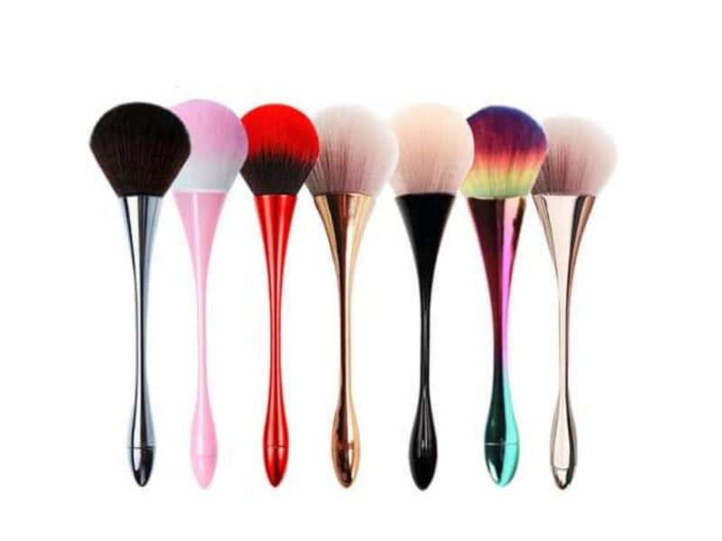 g-khong-the-thieu-cho-nguoi-bat-dau-8_61a4408f93a248f9a5f21571bb463ff2-1 Chổi phủi bụi móng