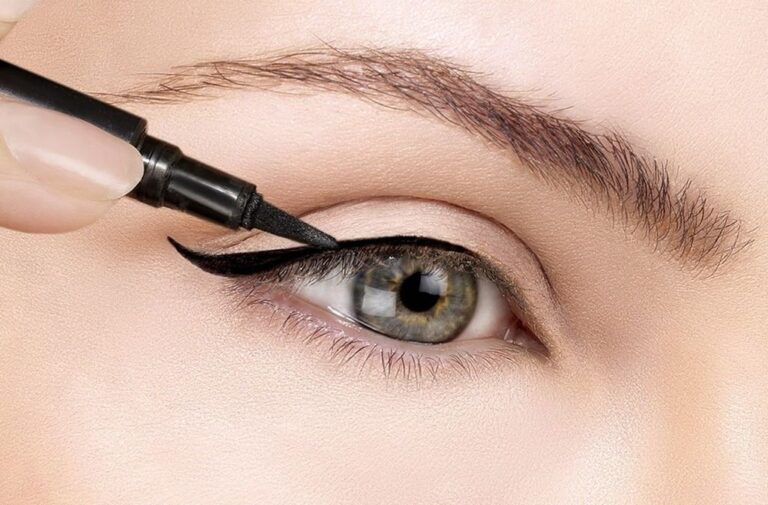 Bí quyết kẻ mắt nước chuẩn từng nét cho mọi cô nàng