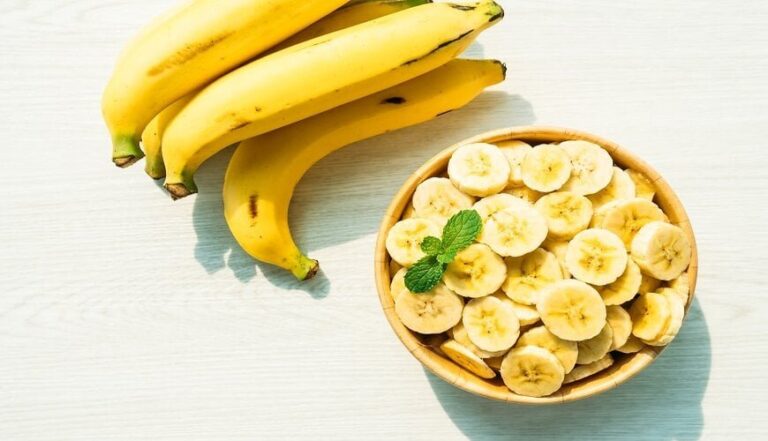 13 cách làm mặt nạ chống lão hóa hiệu quả từ nguyên liệu tự nhiên