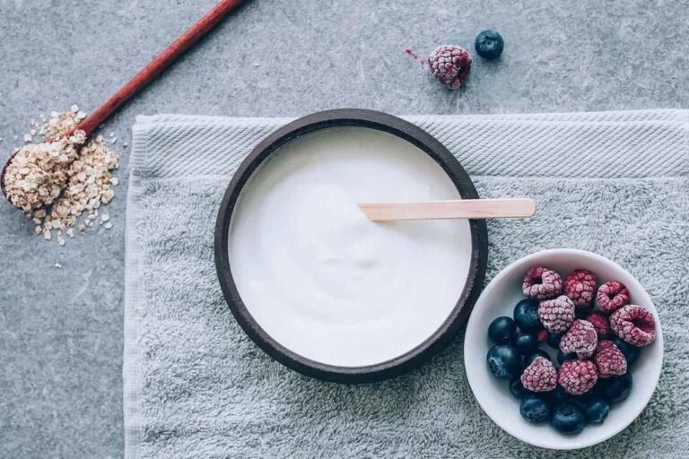 Bí quyết sở hữu làn da đẹp với 5-10 công thức mặt nạ sữa chua không làm bạn thất vọng