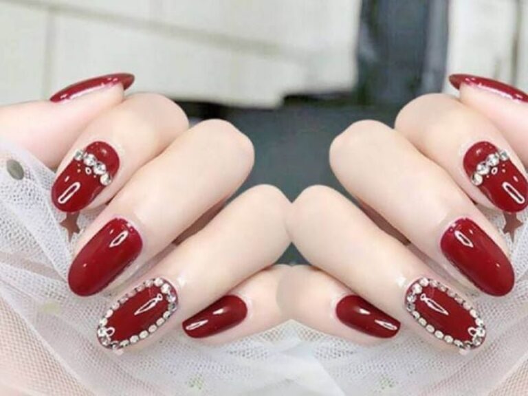 Mẫu Nail Đỏ Rượu: Vẻ Đẹp Qúy Phái Cho Mọi Cô Gái
