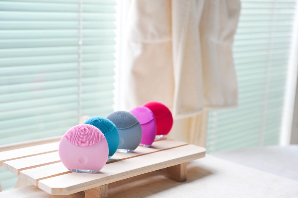 Máy rửa mặt là dụng cụ làm đẹp quen thuộc