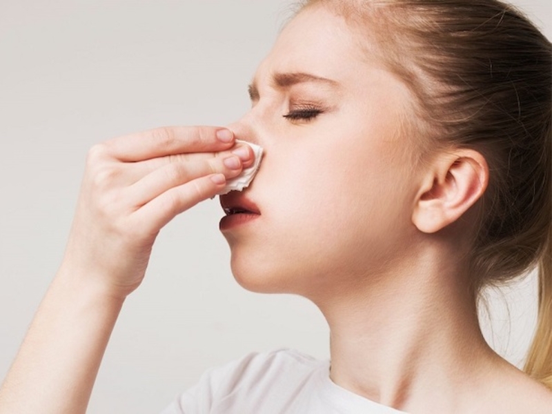 Tránh tỉa lông mũi quá nhiều Tránh tỉa lông mũi quá nhiều