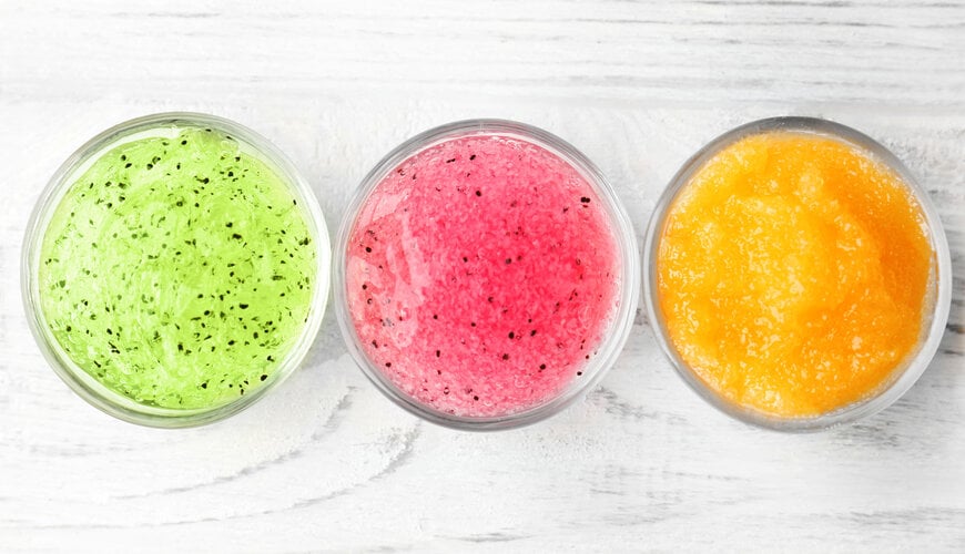 tay-te-bao-chet-7_80bb263730dc4e29b18f5d27a5c4ab07 nên chọn tẩy tế bào chết dành riêng cho da mặt