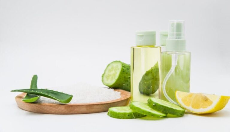 3 công thức xịt khoáng dưỡng da tự làm đơn giản tại nhà