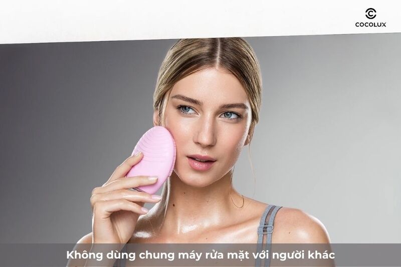 Dùng chung máy rửa mặt với người khác