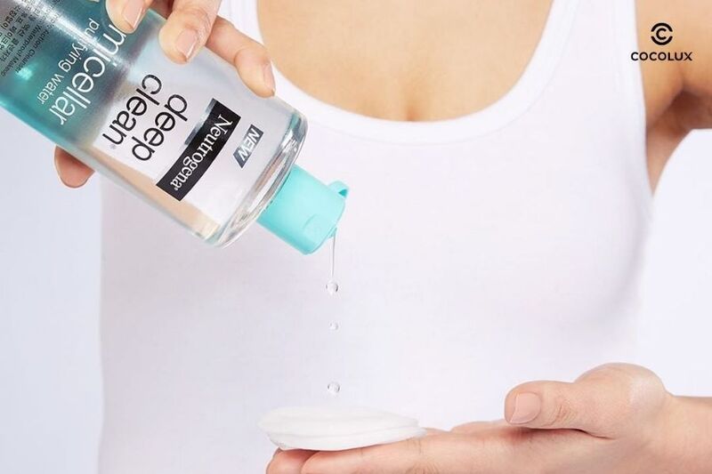 1689992833443-review-nuoc-tay-trang-neutrogena-deep-clean-co-sach-nhu-loi-don-2 Kết cấu