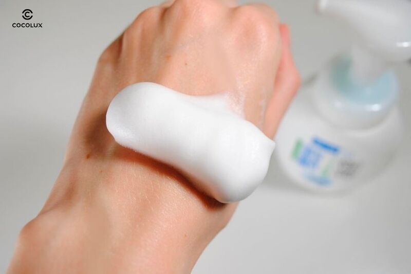 Bọt Rửa Mặt Hada Labo Dành Cho Da Khô Bản Nội Địa Nhật có khả năng tạo nhiều bọt