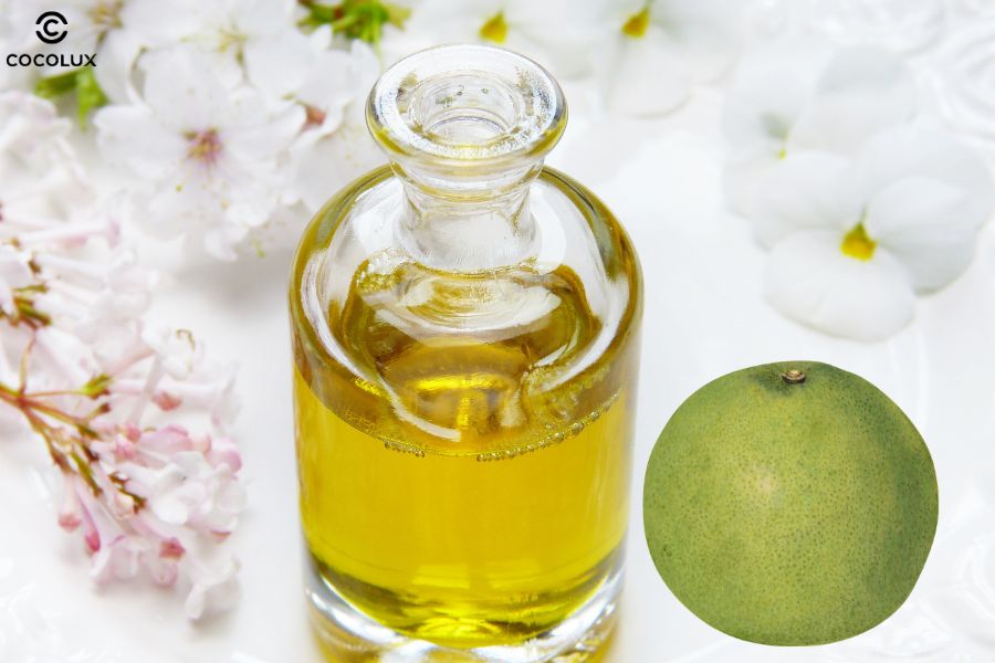 Tinh dầu bưởi giúp giảm rụng tóc, kích thích mọc tóc và mang lại cảm giác thư giãn dễ chịu