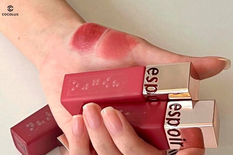 chat-son-kem-li-espoir-couture-lip-tint-pure-velvet son Espoir Couture Lip Tint Pure Velvet có chất son mịn lì