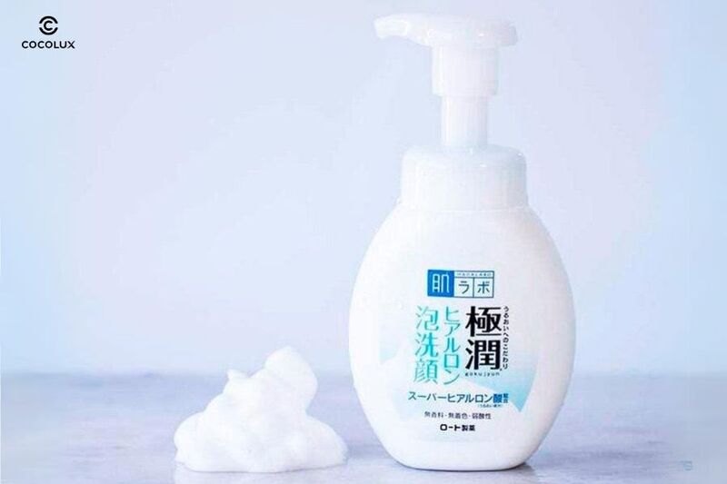 Thiết kế bao bì của Bọt Rửa Mặt Hada Labo Dành Cho Da Khô Bản Nội Địa Nhật